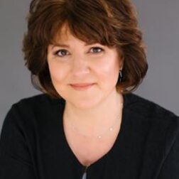 Michelle Bradley headshot